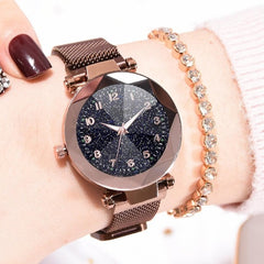 Watches Women Fashion Luxury Stainless Steel Magnetic Buckle Strap Refractive surface Luminous Dial Ladies Quartz Watch